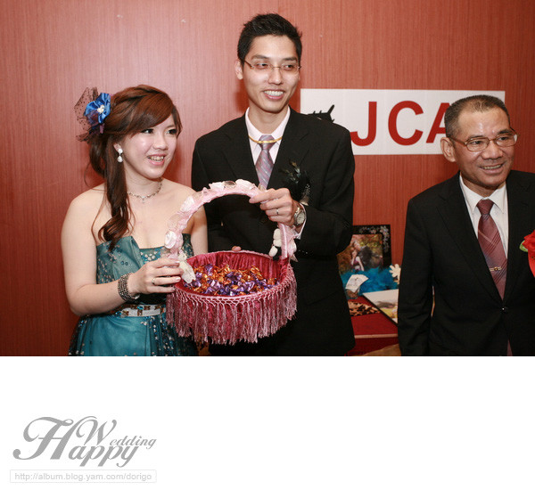 1104443fdb8d5bd5e2e.jpg
